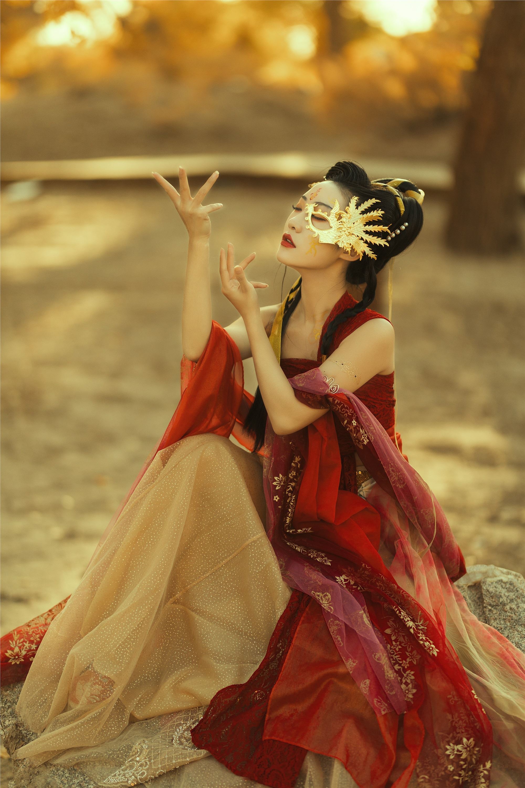 YITUYU艺图语 2021.08.28 胡杨之女 付兮子